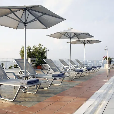 Asteris Lägenhetshotell 4*